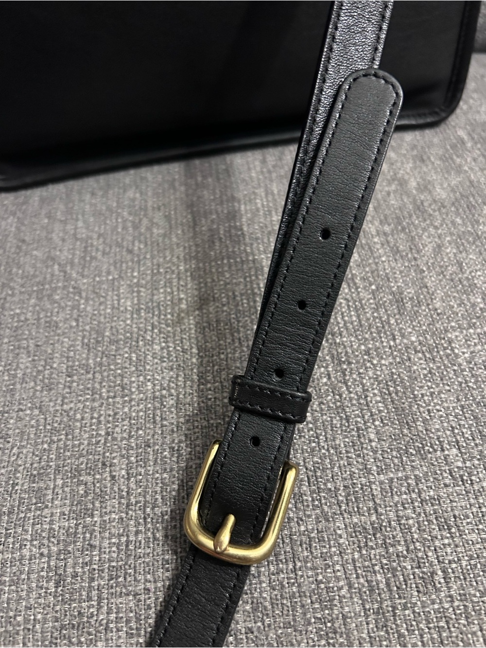 Coach Vintage Willis Black Leather Satchel with Brass Hardware, Hang tag & Strap - Picture 12 of 12